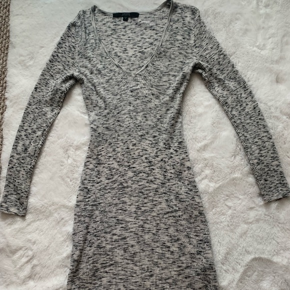 GUESS sweater dress - Picture 1 of 5